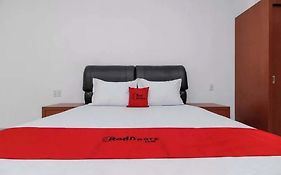 RedDoorz Premium @ Gandaria Jagakarsa